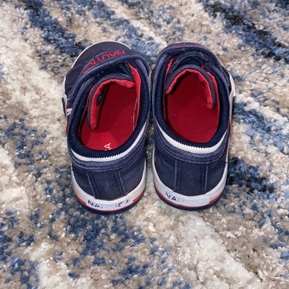 Shoes - Picture 2 of 3